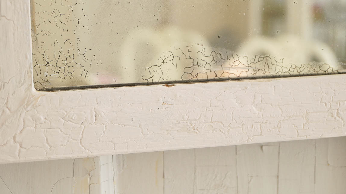 Elmer's Glue Crackle Finish MAKEUP FOR MATURE SKIN