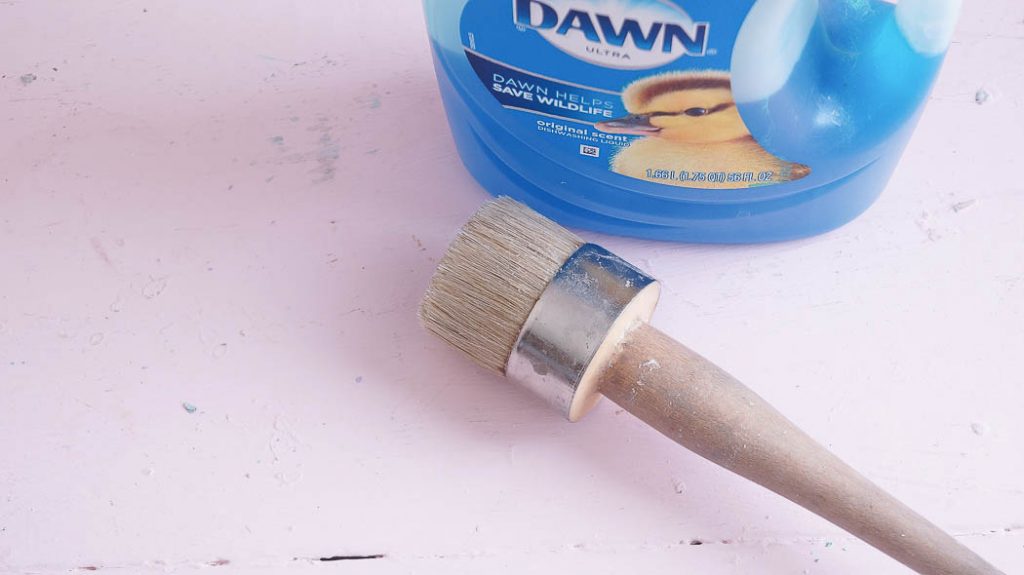 Vinegar Cleans Paint Brushes MAKEUP FOR MATURE SKIN